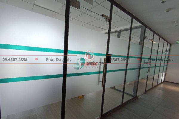 Đánh giá kinh nghiệm thực tế của đơn vị cắt chữ decal