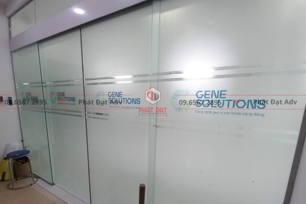 Ưu điểm khi cắt chữ decal giá rẻ theo yêu cầu
