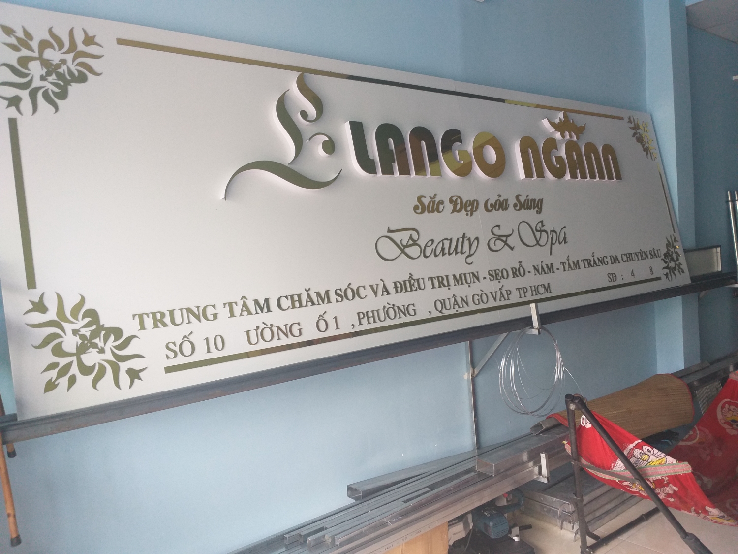 lam bien quang cao gia rẻ