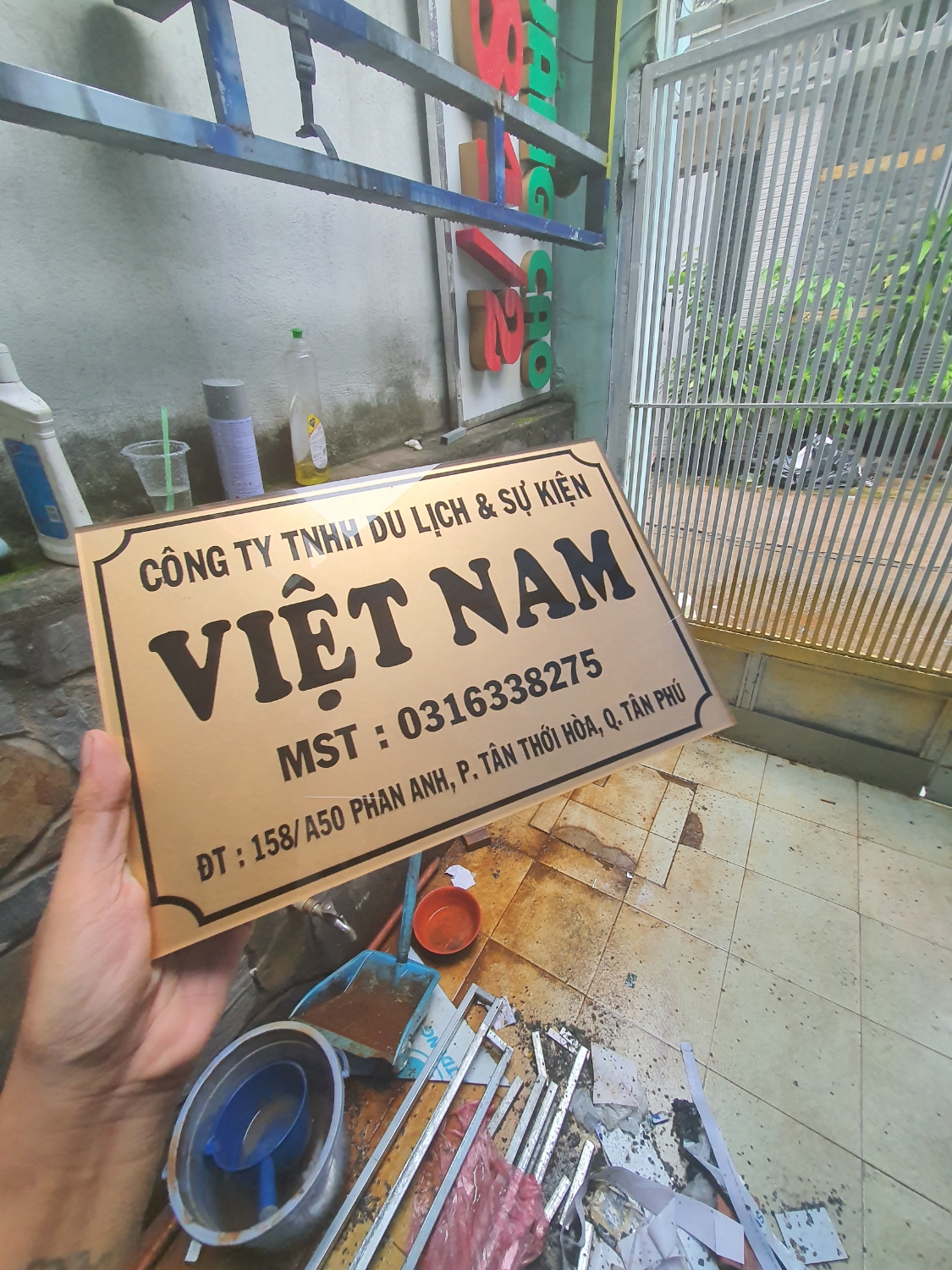 Làm biển hiệu quảng cáo giá rẻ - Cty Phát Đạt Adv