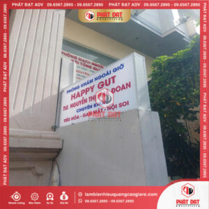 làm biển hiệu hộp đèn mica phòng khám