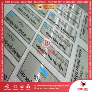 mẫu bảng tên công ty inox ăn mòn